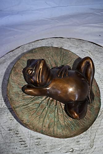 Relaxed Frog with Piped Bronze Statue Fountain
